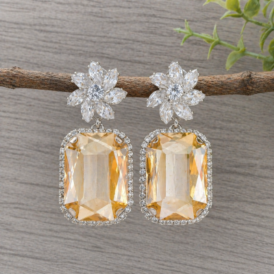 Trendy Crystal Earrings - Champagne